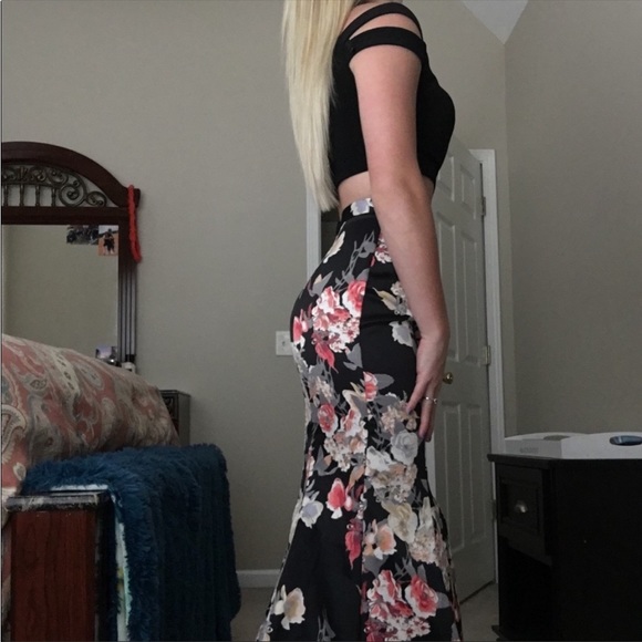 Prom dress - Picture 2 of 4